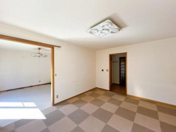 �@���̑������E�X�y�[�X