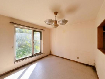 �@���̑������E�X�y�[�X