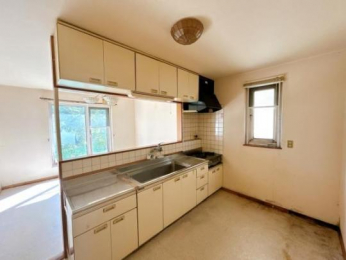 �@���̑������E�X�y�[�X