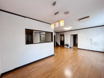 �@���̑������E�X�y�[�X