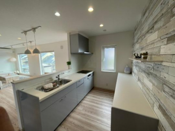 �@���̑������E�X�y�[�X