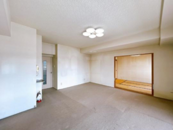 �@���̑������E�X�y�[�X