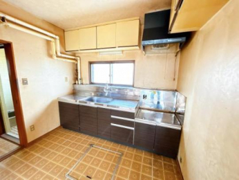 �@���̑������E�X�y�[�X