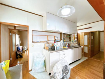 �@���̑������E�X�y�[�X