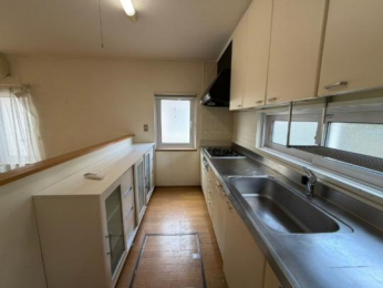 �@���̑������E�X�y�[�X