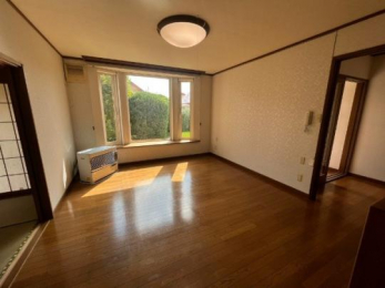 �@���̑������E�X�y�[�X