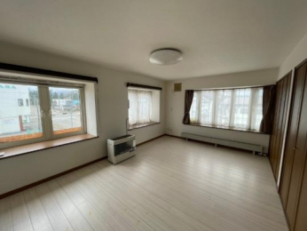 �@���̑������E�X�y�[�X