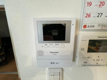 �@-