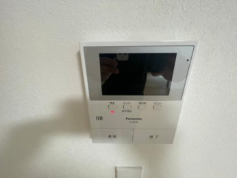 �@-